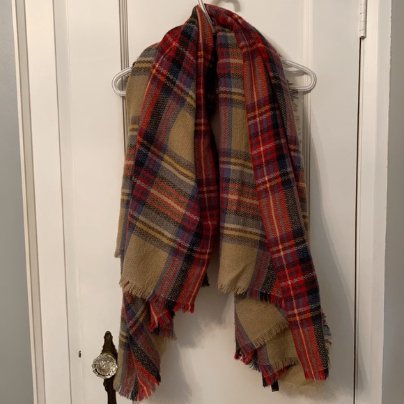 Tartan Blanket Scarf - Picture 2 of 2